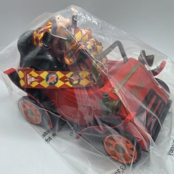 Disney Mr. Toad Popcorn Bucket With 100 Strap - Picture 2 of 8